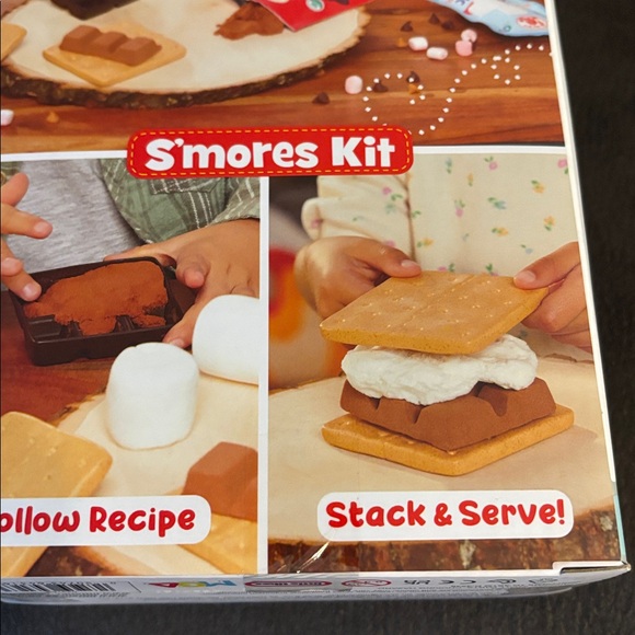 Little Tikes Creative Chefs Gingerbread House Winter Cookies & Smores Kits NEW - Picture 8 of 11